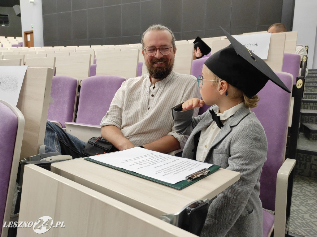 Absolutorium bardzo młodych studentów