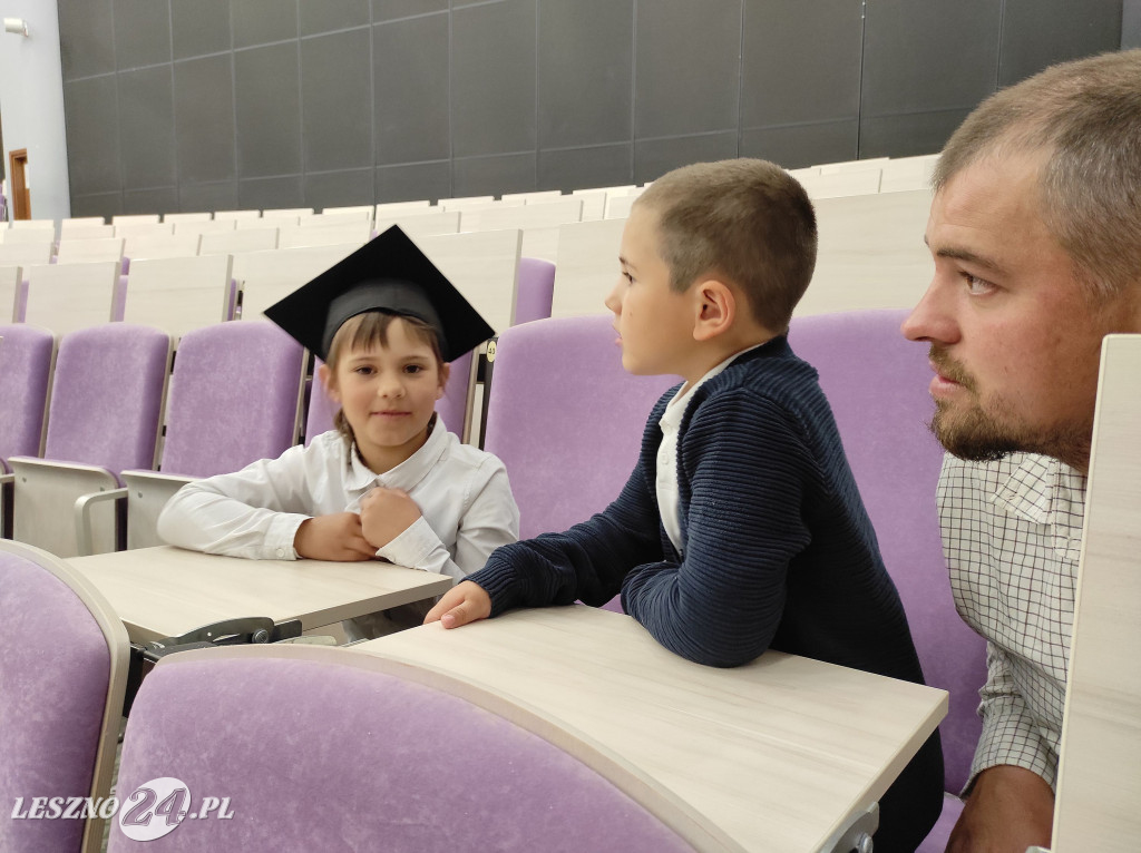 Absolutorium bardzo młodych studentów