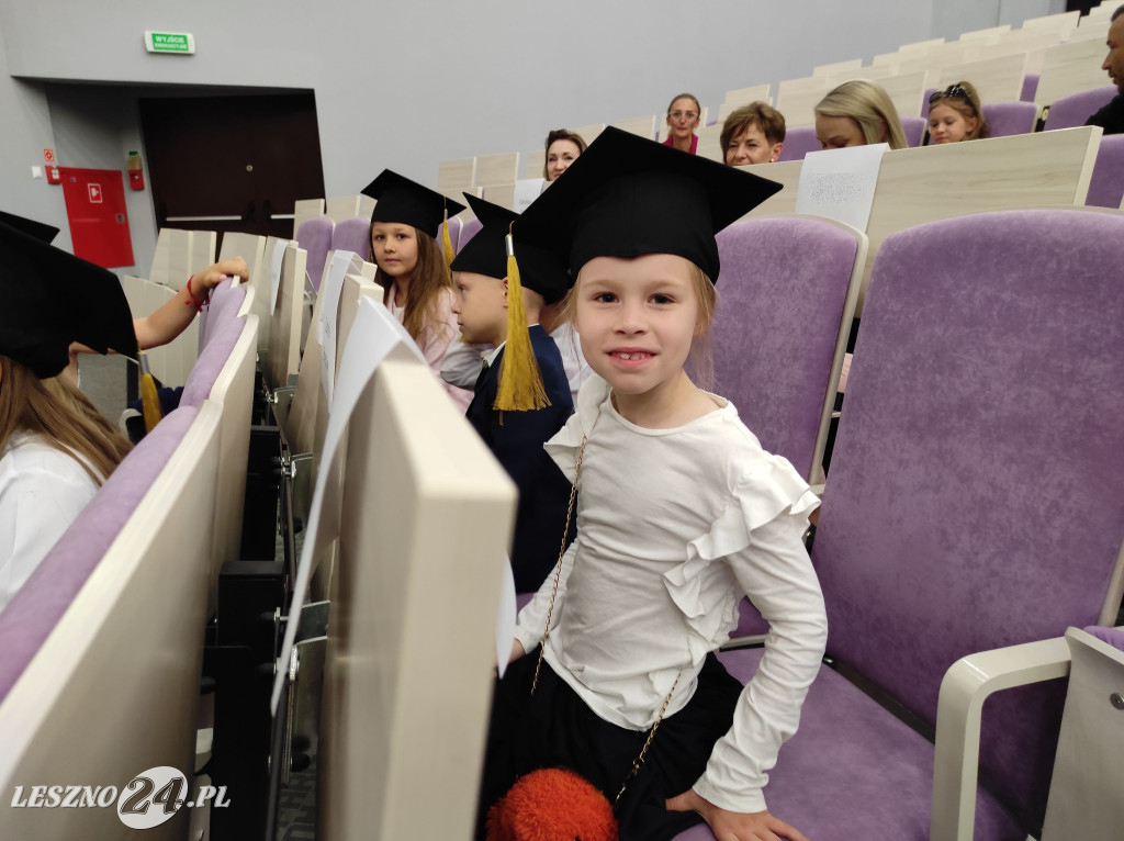 Absolutorium bardzo młodych studentów