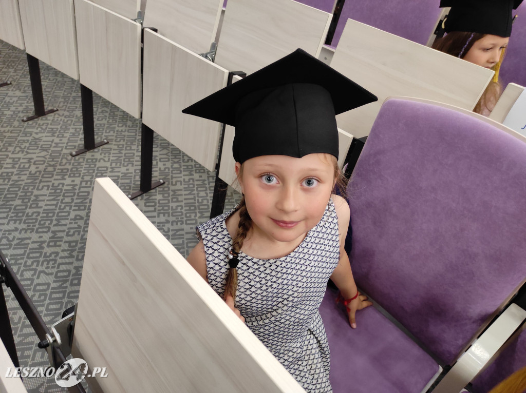 Absolutorium bardzo młodych studentów