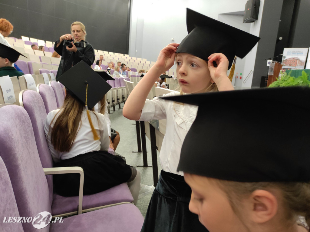 Absolutorium bardzo młodych studentów