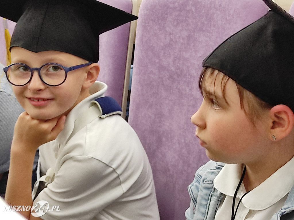 Absolutorium bardzo młodych studentów