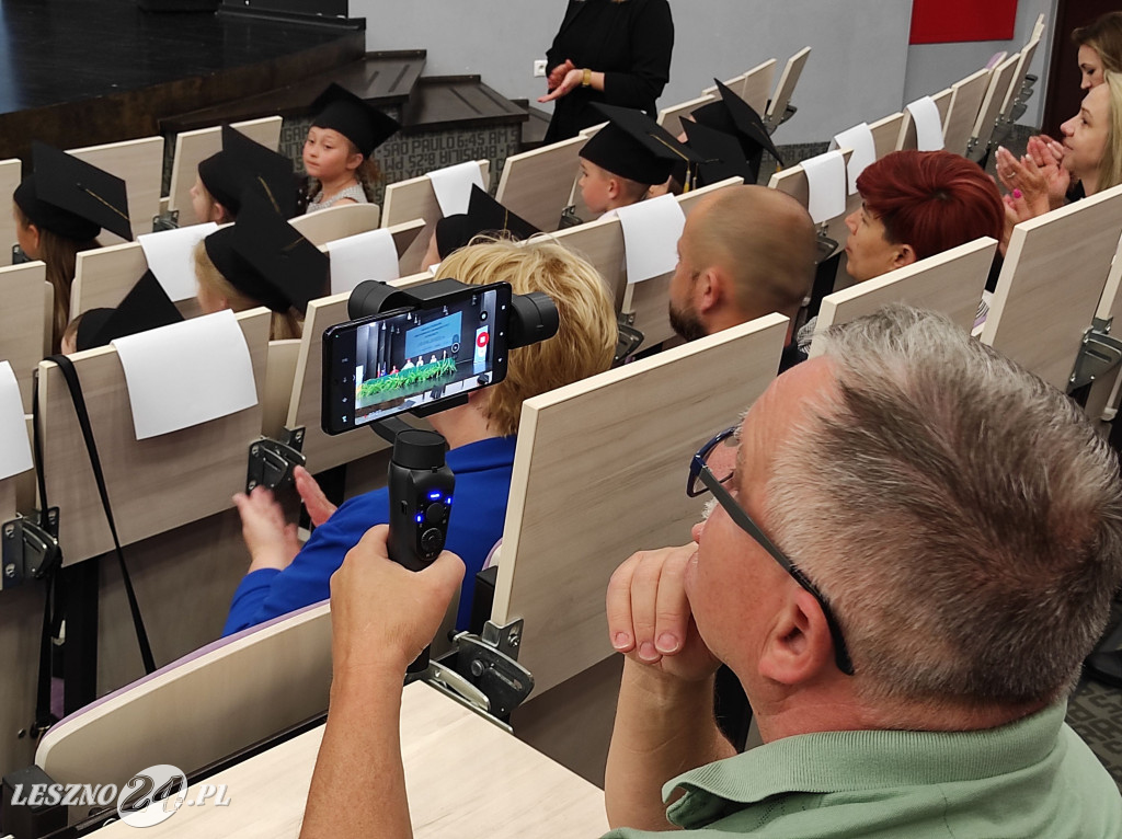 Absolutorium bardzo młodych studentów