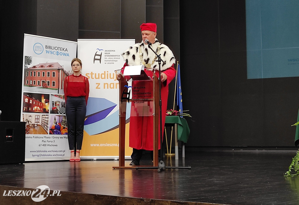 Absolutorium bardzo młodych studentów