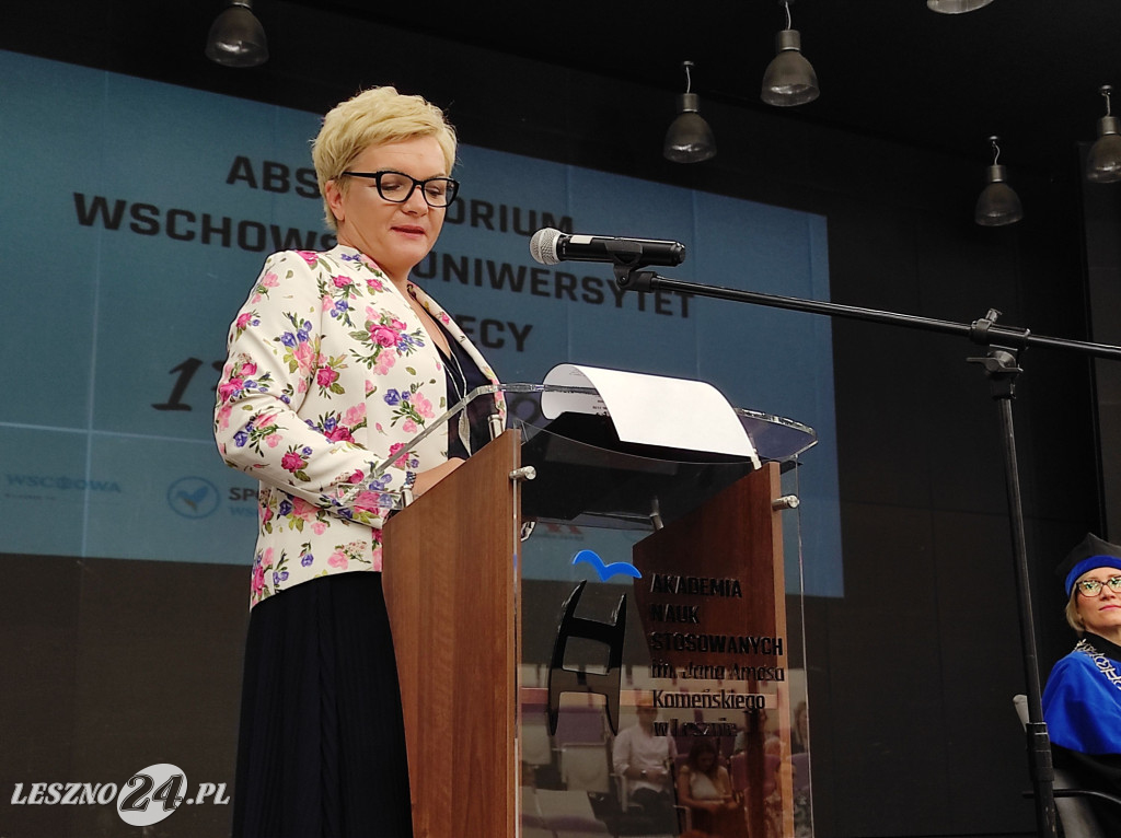 Absolutorium bardzo młodych studentów