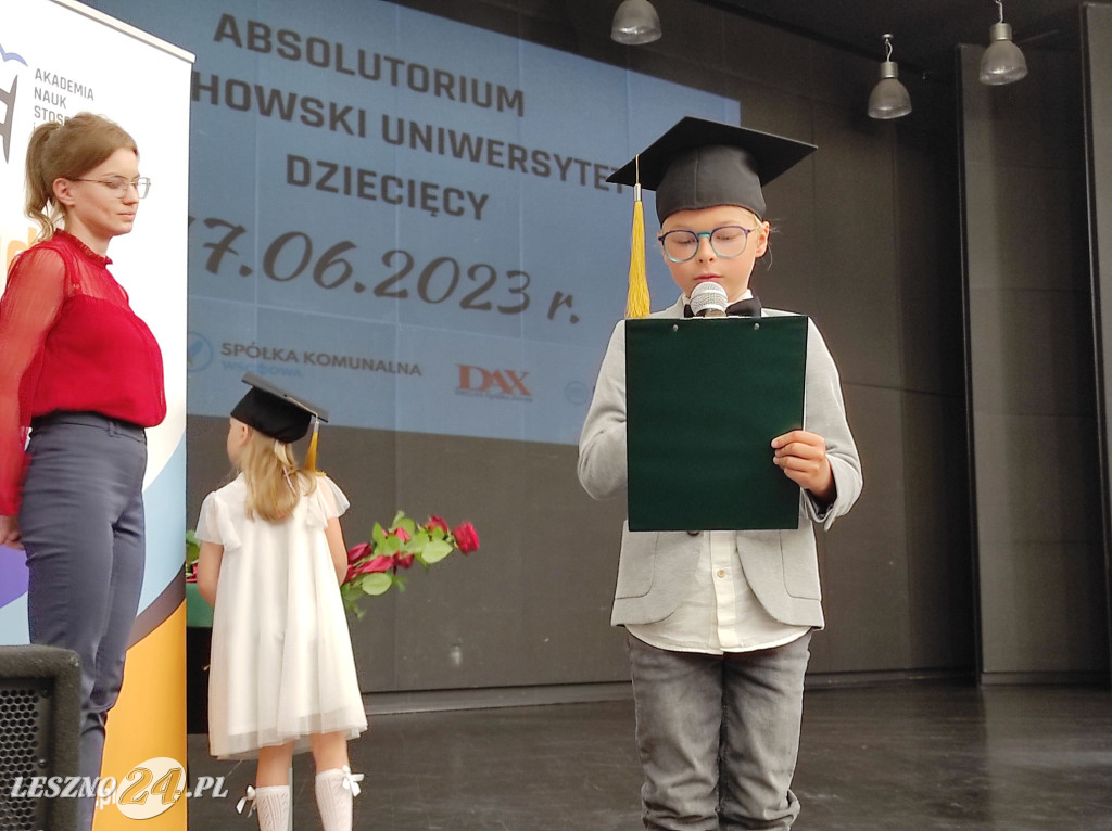 Absolutorium bardzo młodych studentów