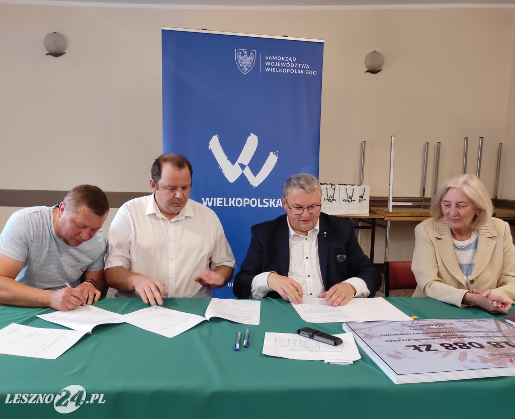 Działkowcy otrzymali czeki w Lesznie