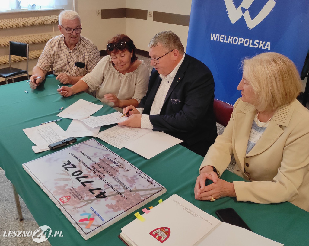 Działkowcy otrzymali czeki w Lesznie