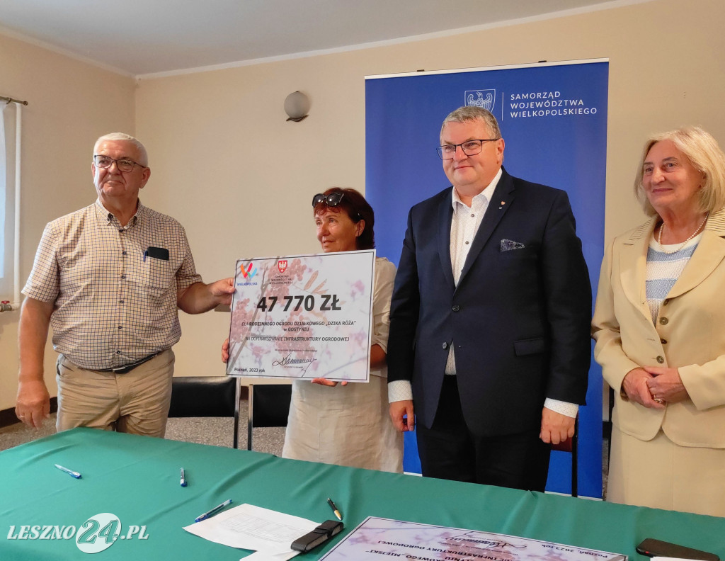 Działkowcy otrzymali czeki w Lesznie