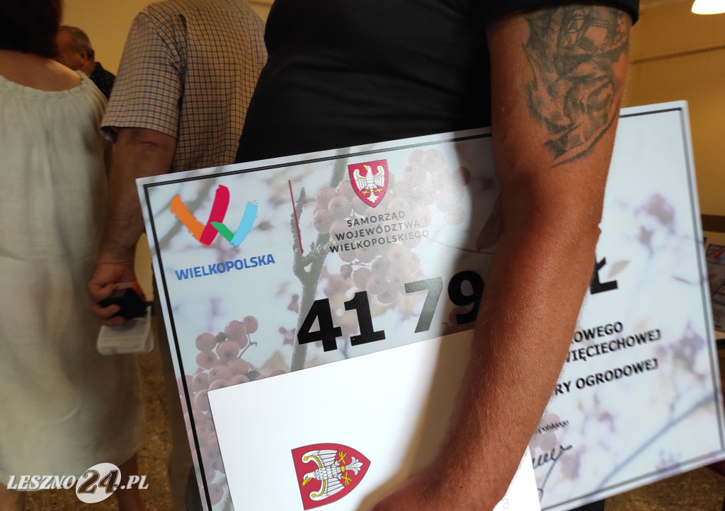 Działkowcy otrzymali czeki w Lesznie