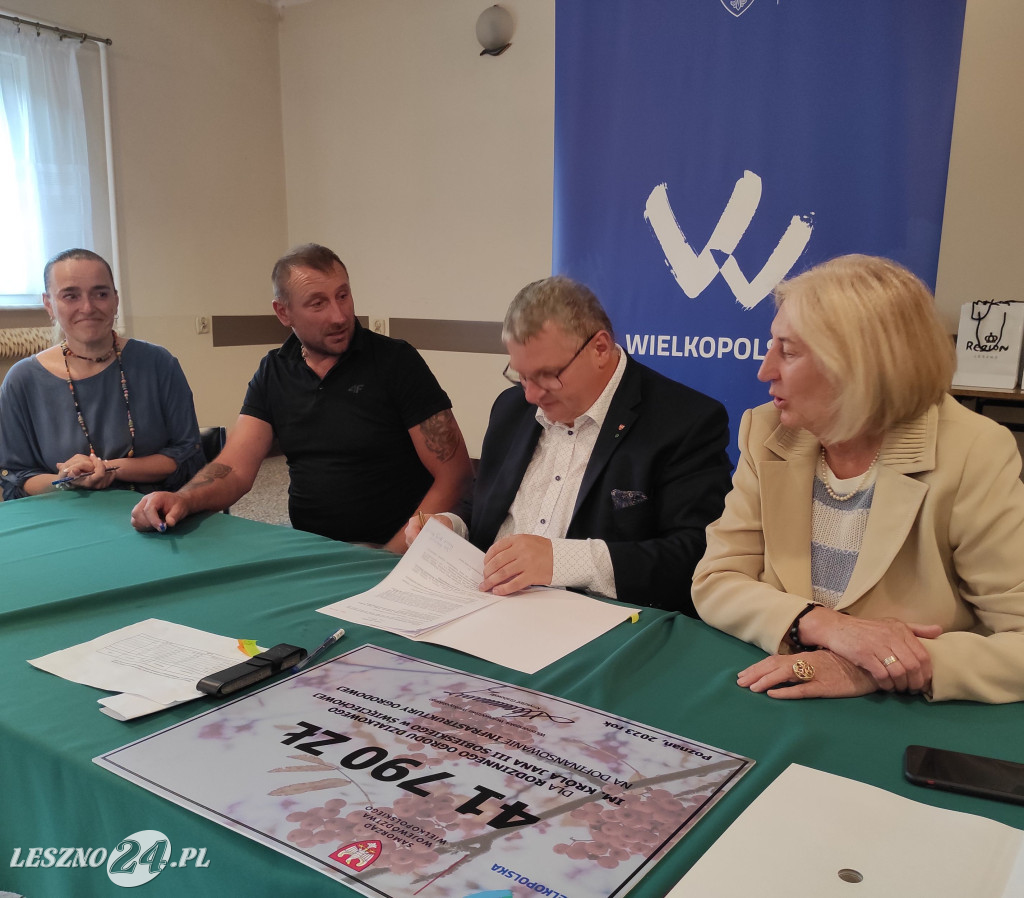 Działkowcy otrzymali czeki w Lesznie