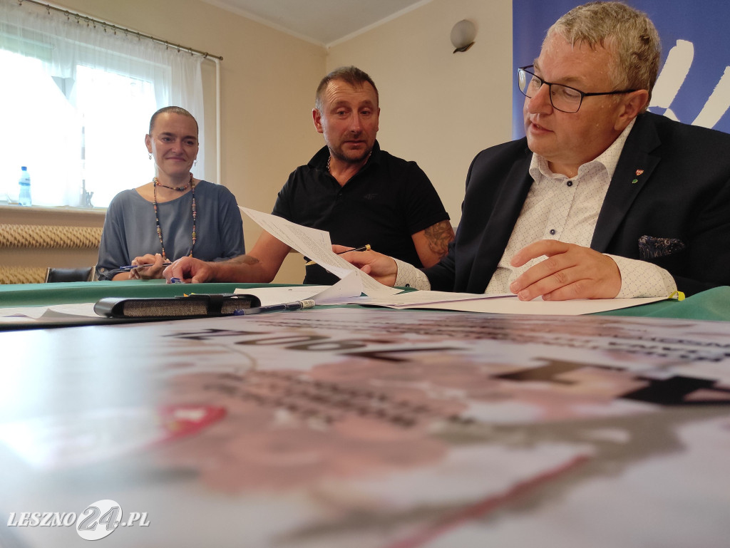 Działkowcy otrzymali czeki w Lesznie