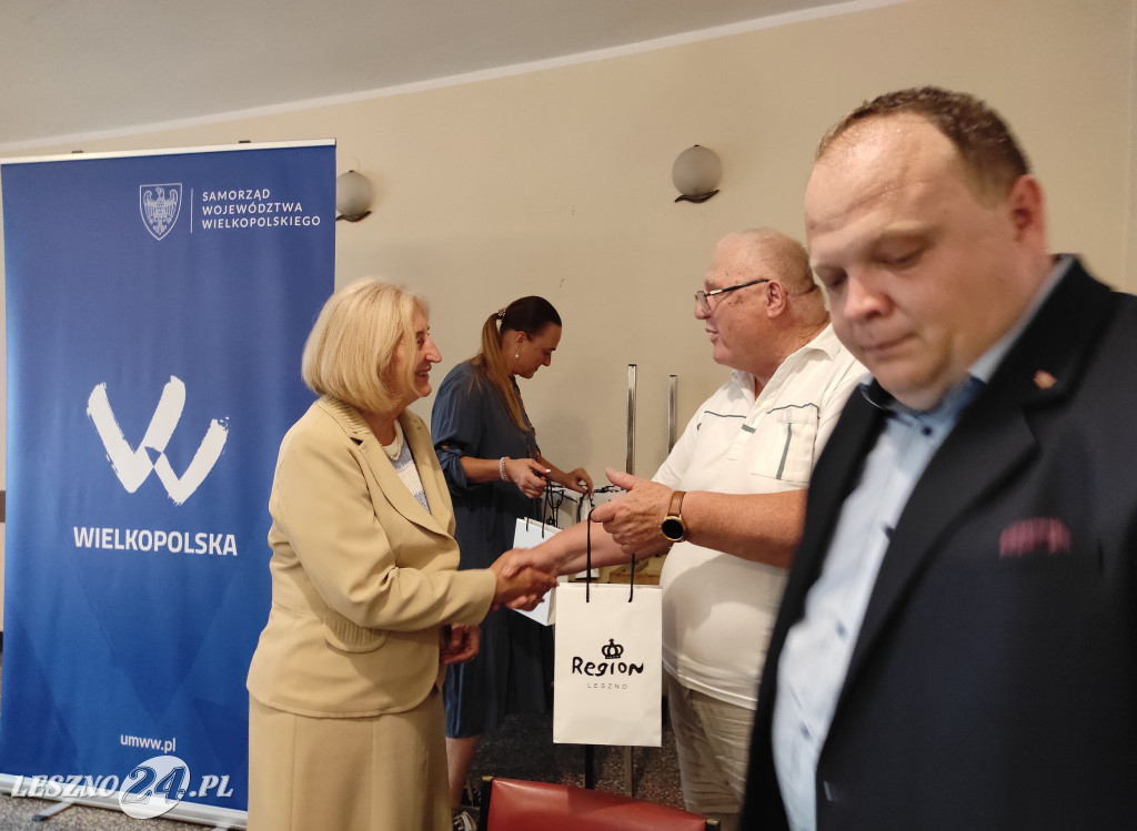 Działkowcy otrzymali czeki w Lesznie