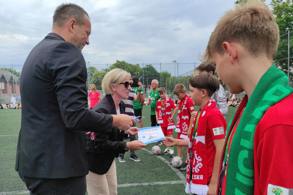 Wyróżnieni sportowcy SP 7 w Lesznie