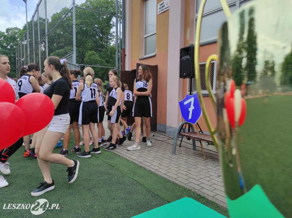 Wyróżnieni sportowcy SP 7 w Lesznie
