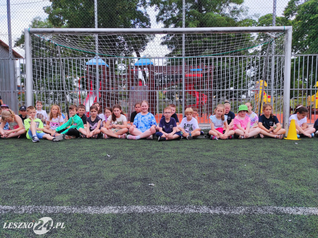 Wyróżnieni sportowcy SP 7 w Lesznie