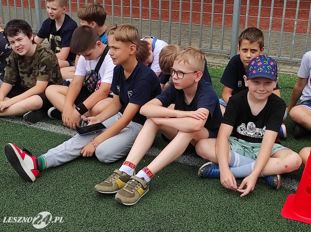 Wyróżnieni sportowcy SP 7 w Lesznie
