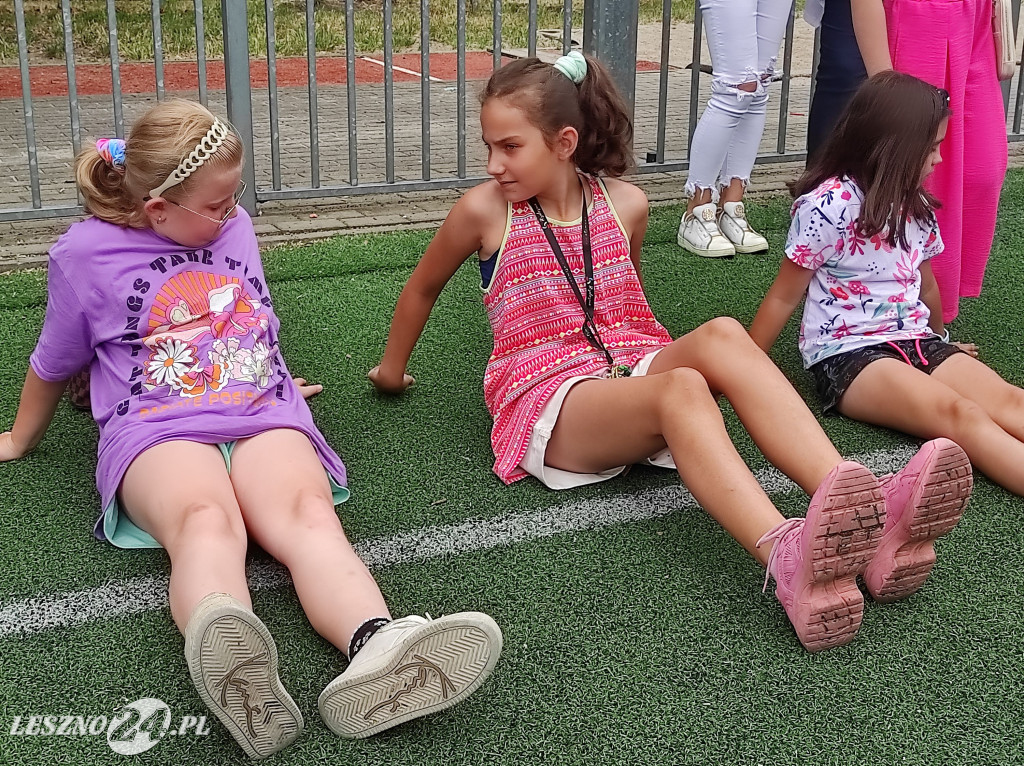 Wyróżnieni sportowcy SP 7 w Lesznie