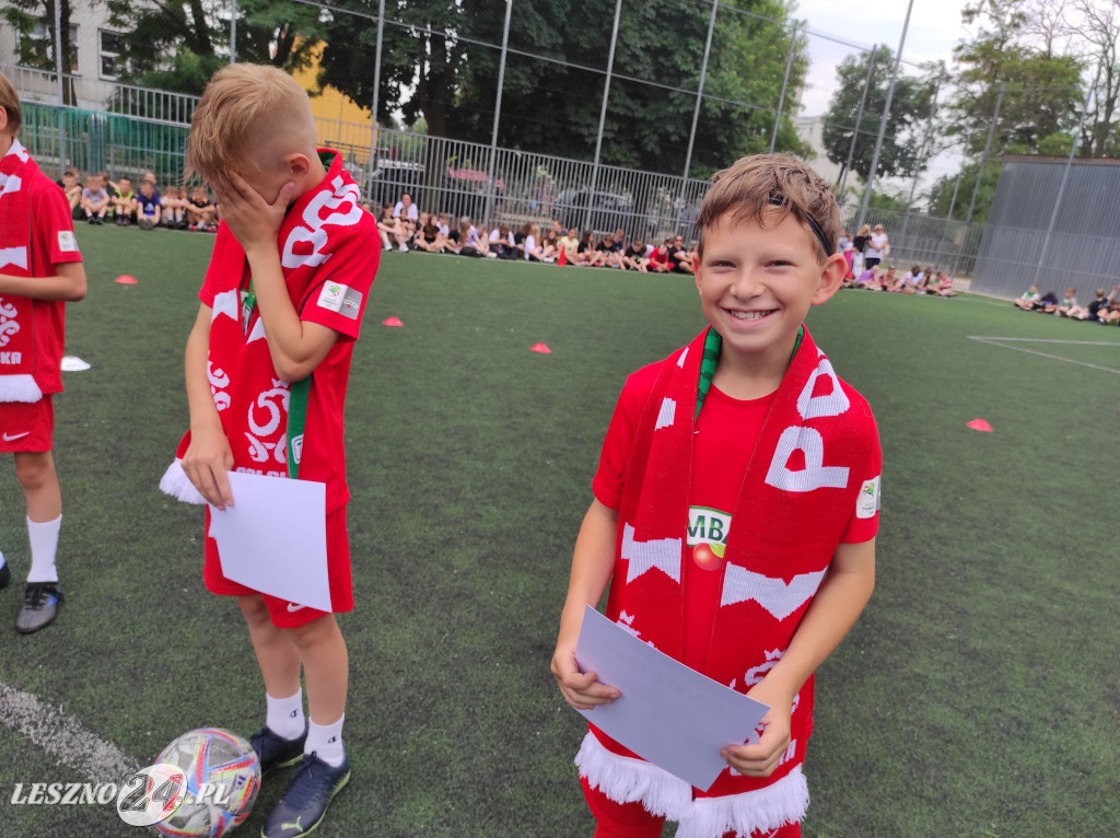 Wyróżnieni sportowcy SP 7 w Lesznie