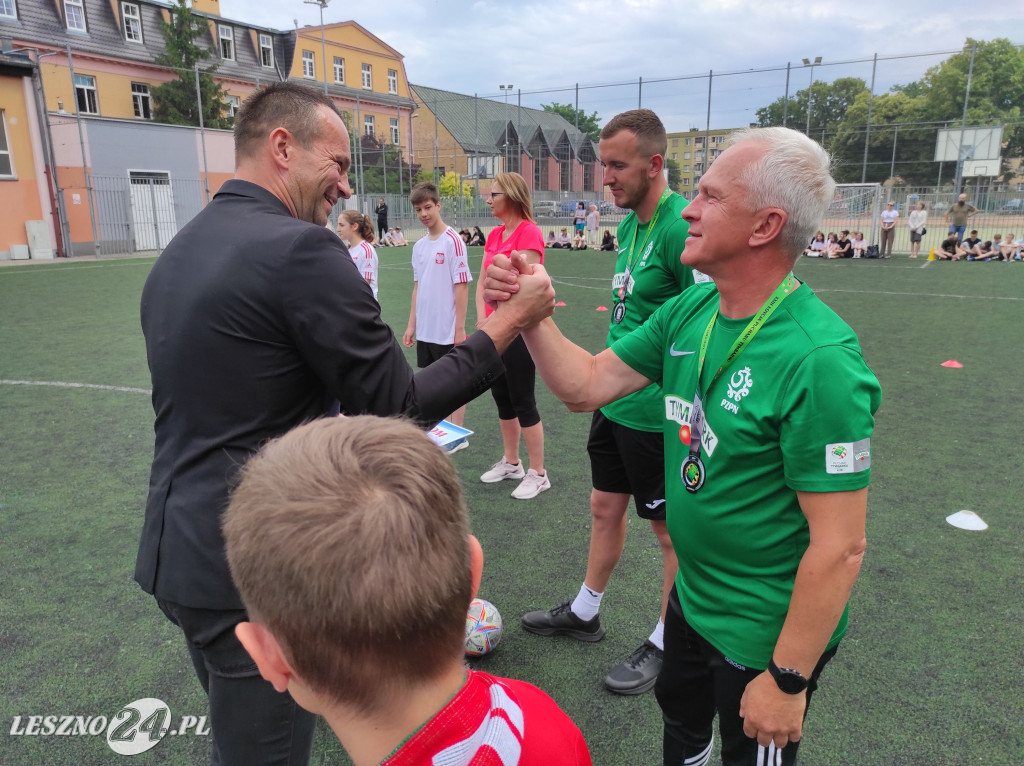 Wyróżnieni sportowcy SP 7 w Lesznie