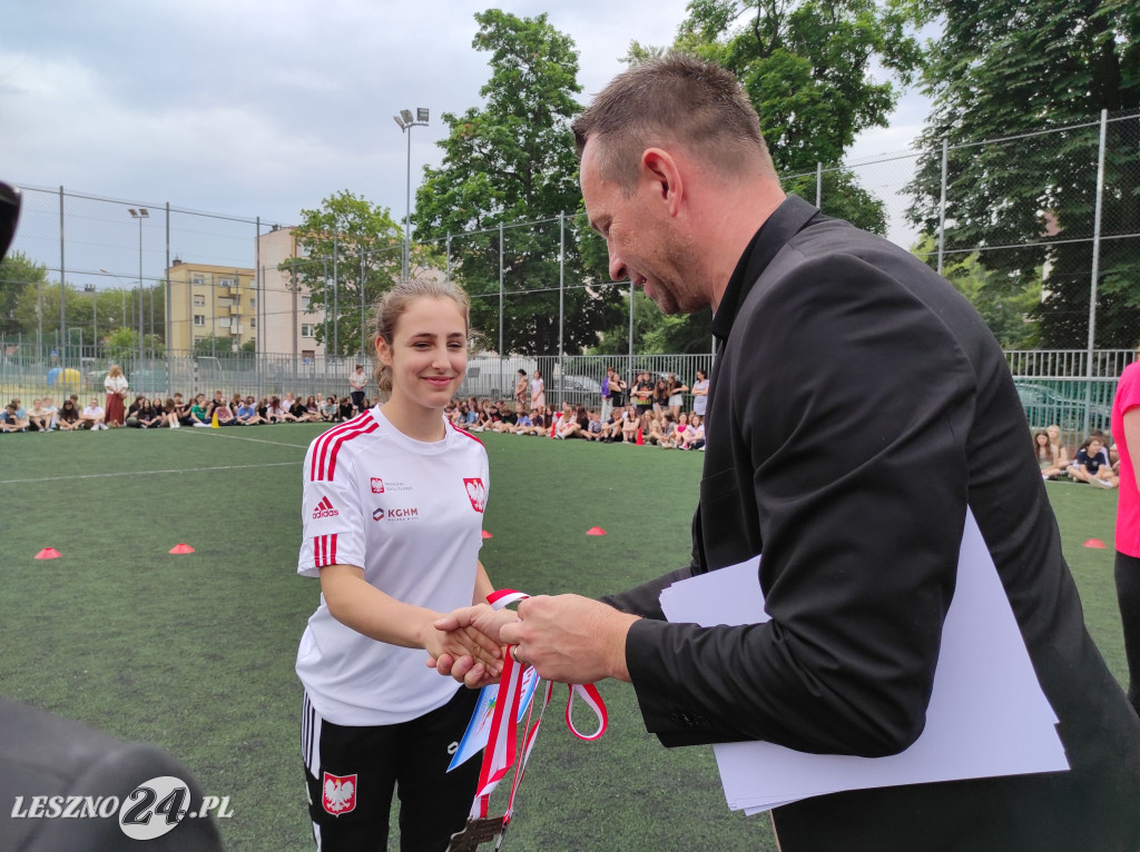 Wyróżnieni sportowcy SP 7 w Lesznie