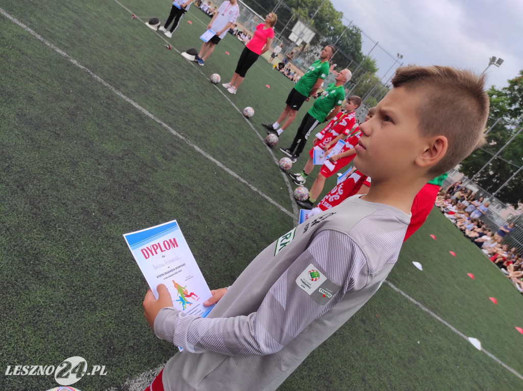 Wyróżnieni sportowcy SP 7 w Lesznie