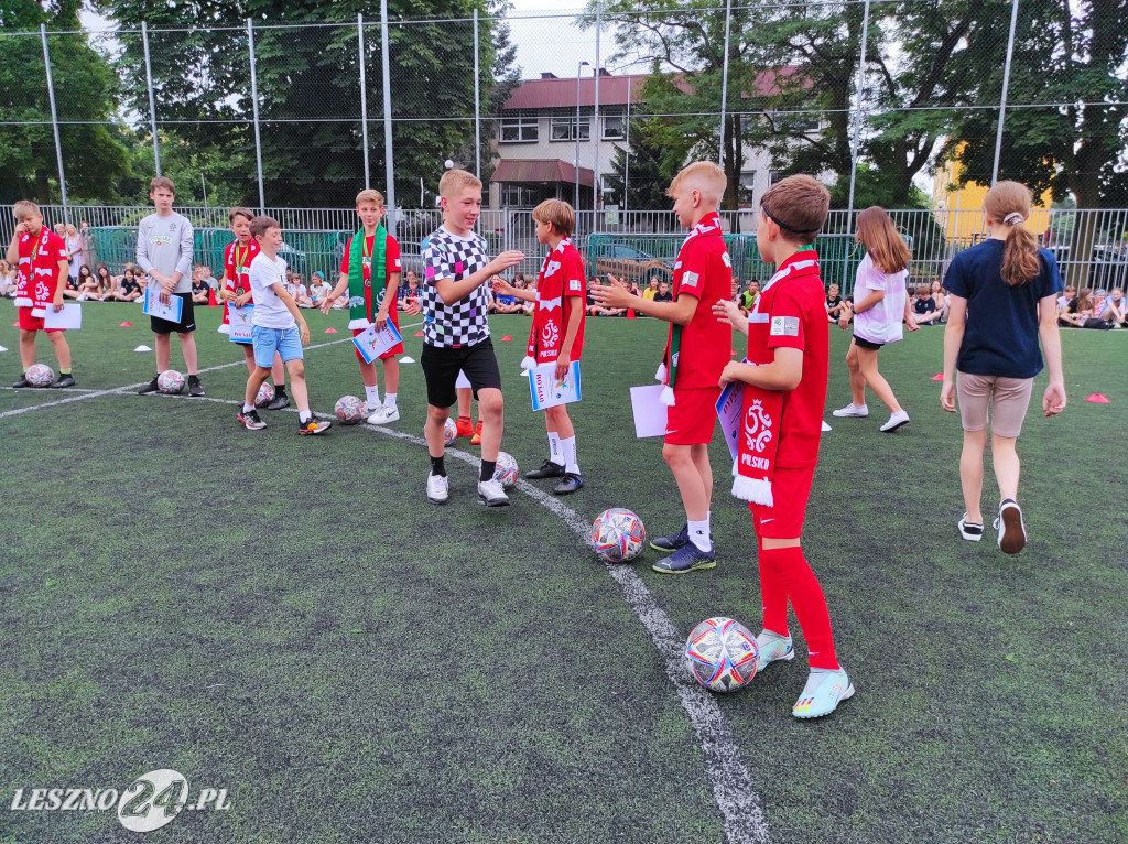 Wyróżnieni sportowcy SP 7 w Lesznie