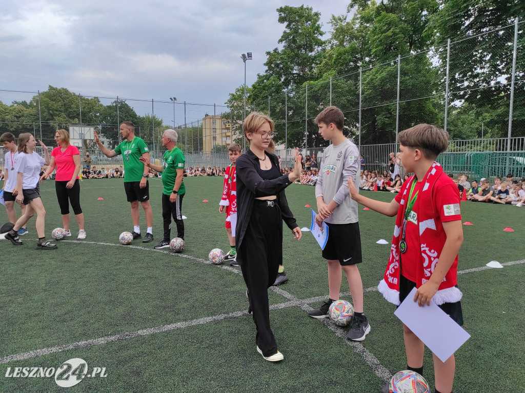 Wyróżnieni sportowcy SP 7 w Lesznie