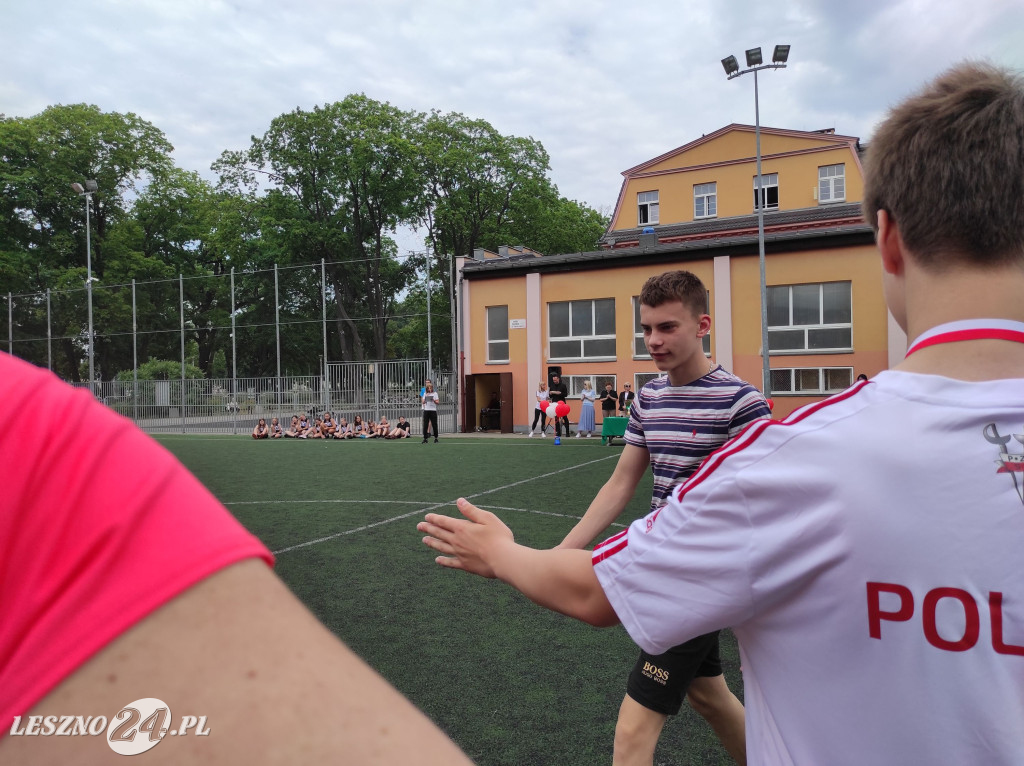 Wyróżnieni sportowcy SP 7 w Lesznie