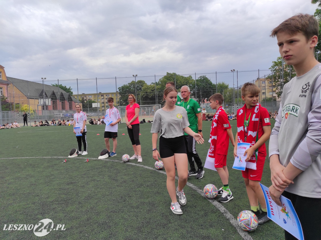 Wyróżnieni sportowcy SP 7 w Lesznie