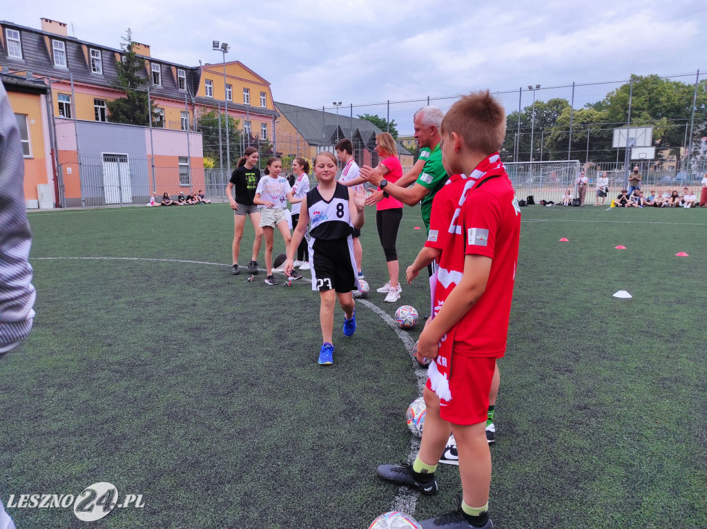 Wyróżnieni sportowcy SP 7 w Lesznie