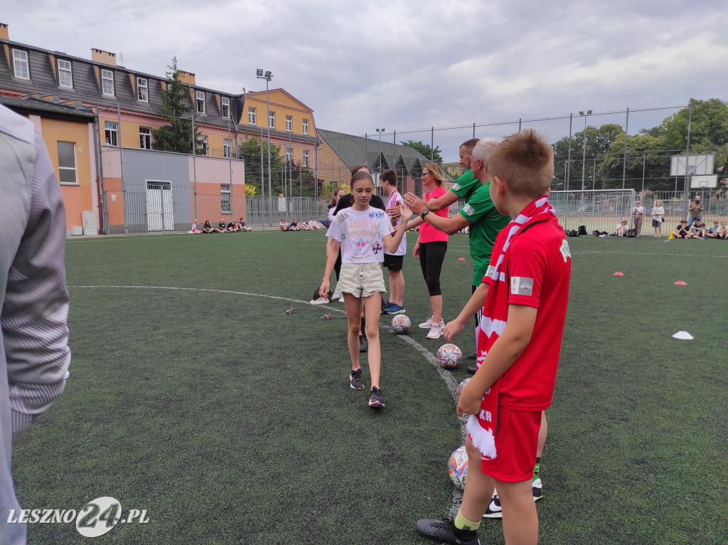 Wyróżnieni sportowcy SP 7 w Lesznie