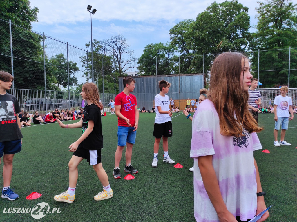 Wyróżnieni sportowcy SP 7 w Lesznie