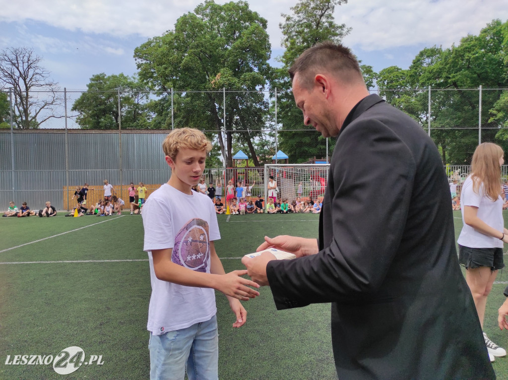 Wyróżnieni sportowcy SP 7 w Lesznie