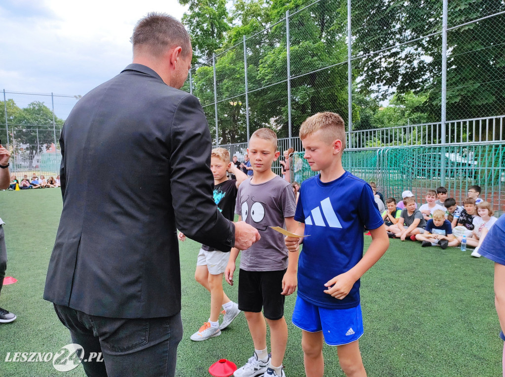 Wyróżnieni sportowcy SP 7 w Lesznie