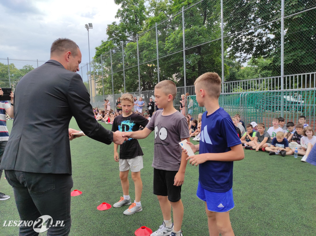 Wyróżnieni sportowcy SP 7 w Lesznie