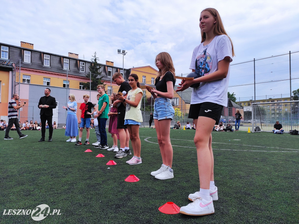 Wyróżnieni sportowcy SP 7 w Lesznie