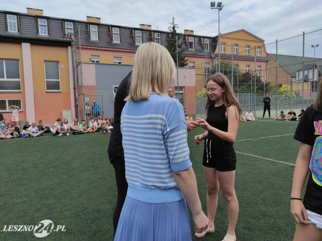 Wyróżnieni sportowcy SP 7 w Lesznie