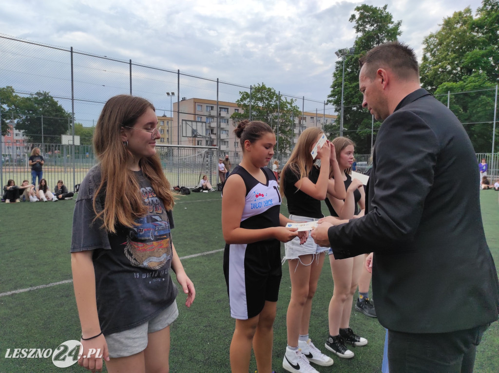 Wyróżnieni sportowcy SP 7 w Lesznie