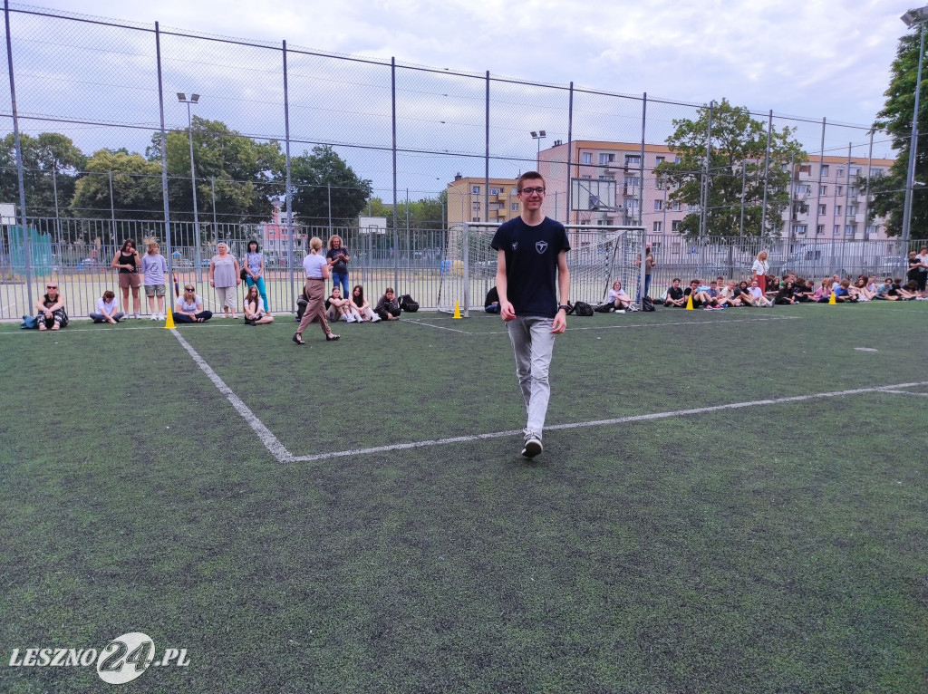 Wyróżnieni sportowcy SP 7 w Lesznie