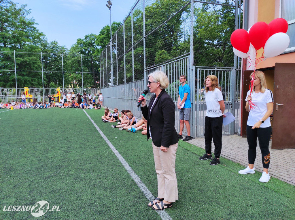 Wyróżnieni sportowcy SP 7 w Lesznie