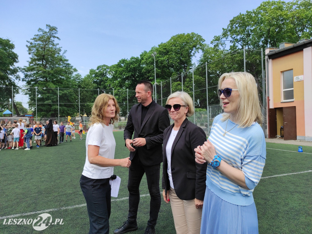 Wyróżnieni sportowcy SP 7 w Lesznie