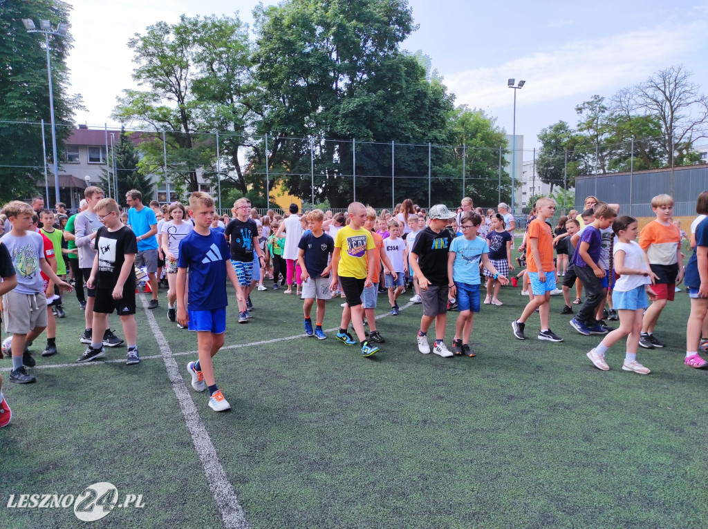 Wyróżnieni sportowcy SP 7 w Lesznie