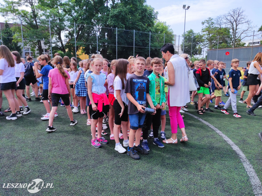 Wyróżnieni sportowcy SP 7 w Lesznie