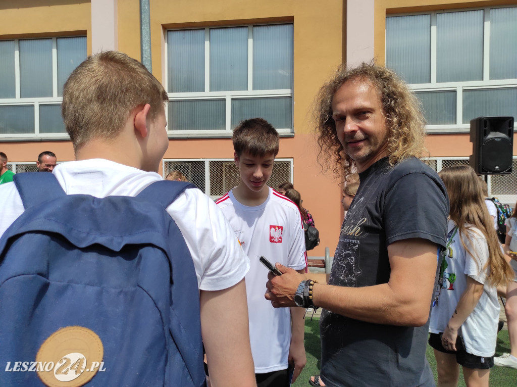 Wyróżnieni sportowcy SP 7 w Lesznie