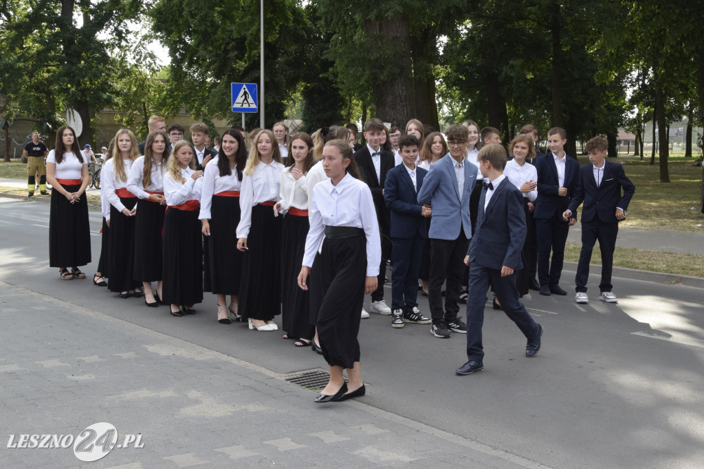 Pożegnanie ósmoklasistów w Wilkowicach