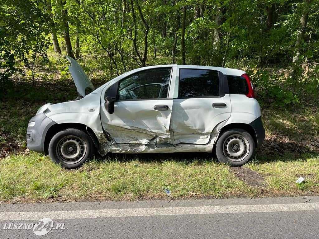 Zderzenie trzech aut w Nowym Świecie