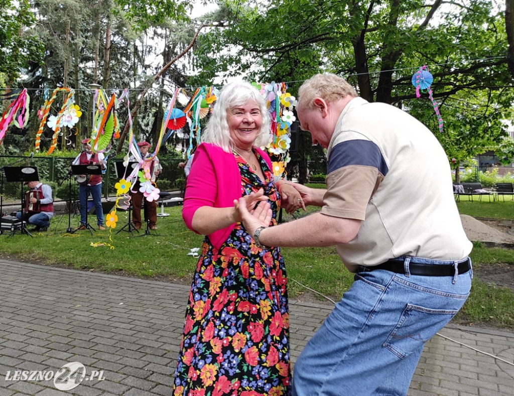 Powitanie lata w Domu Seniora w Lesznie