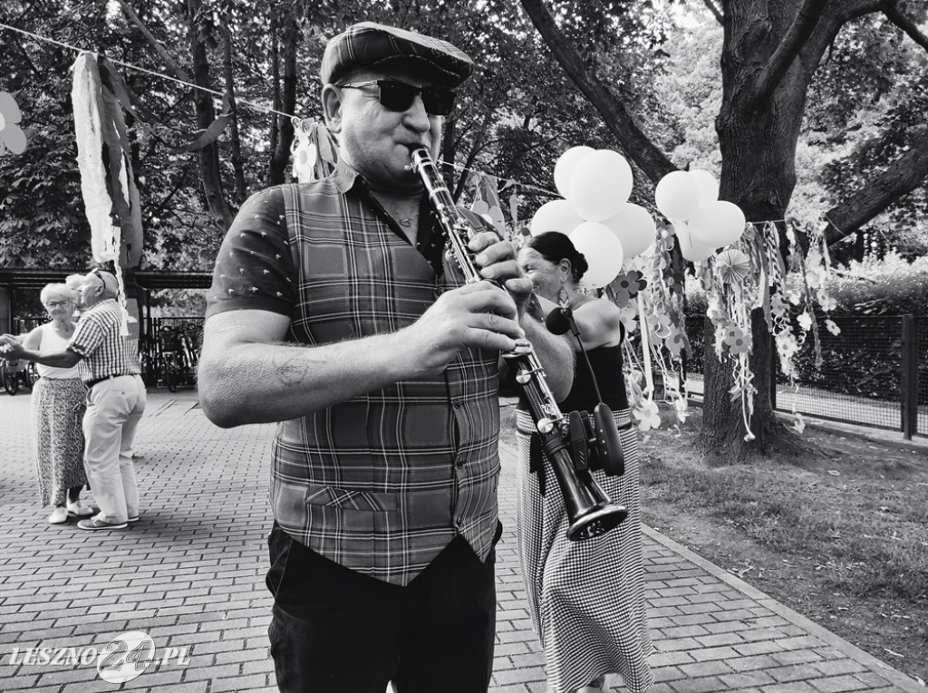 Powitanie lata w Domu Seniora w Lesznie