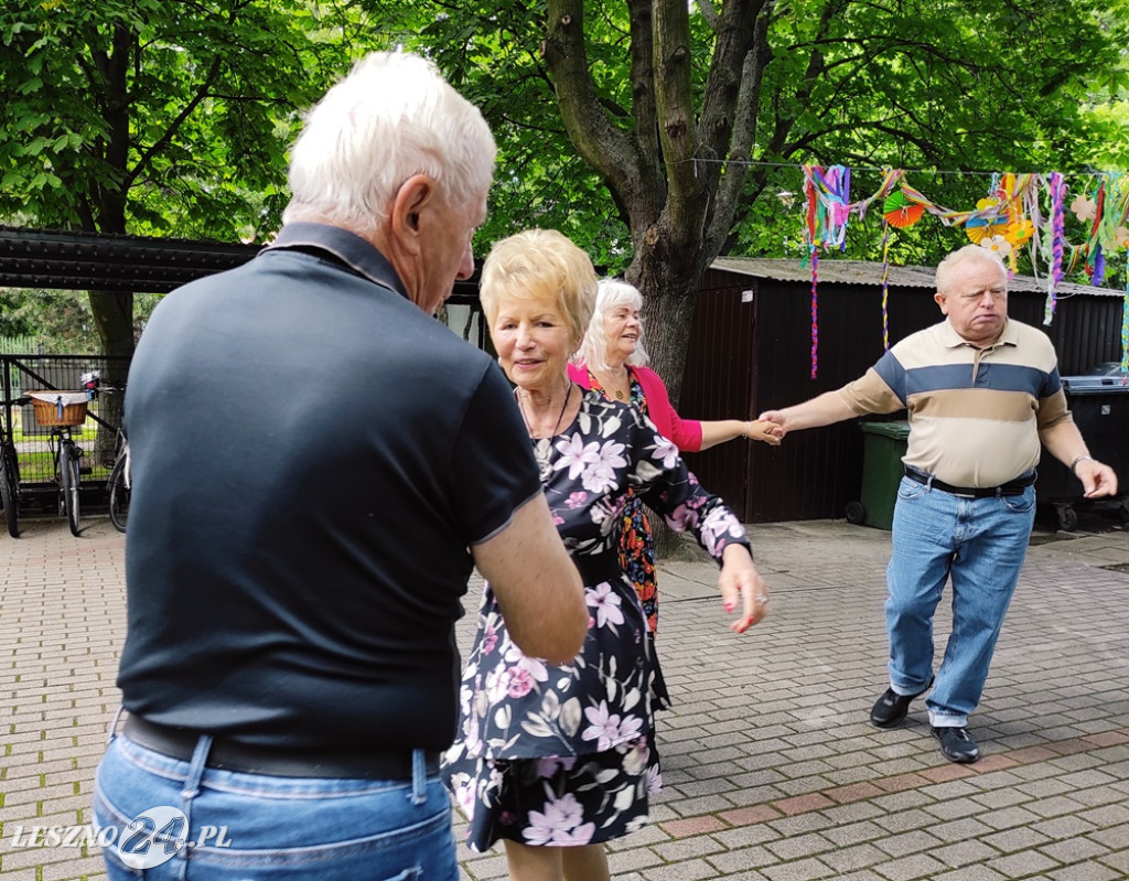 Powitanie lata w Domu Seniora w Lesznie